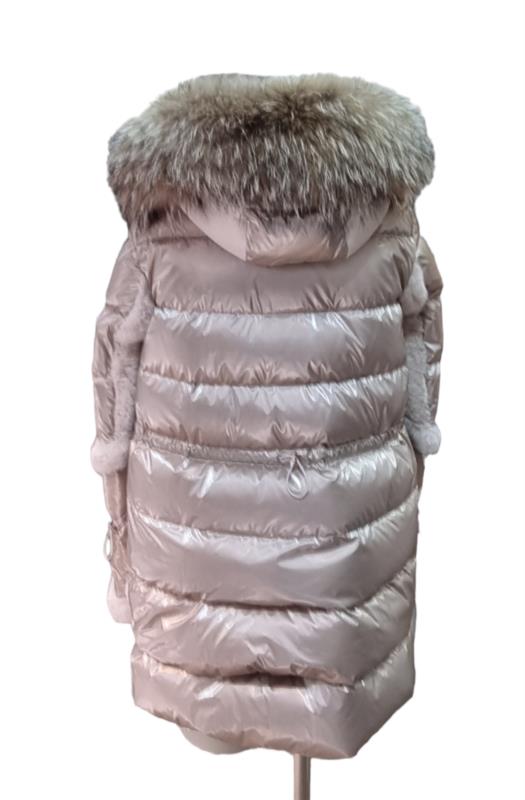 Parka de plumas de Dichi en color beige
