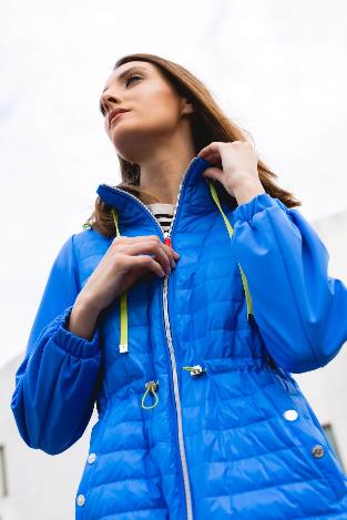 Parka modelo Violeta de DICHI color azul