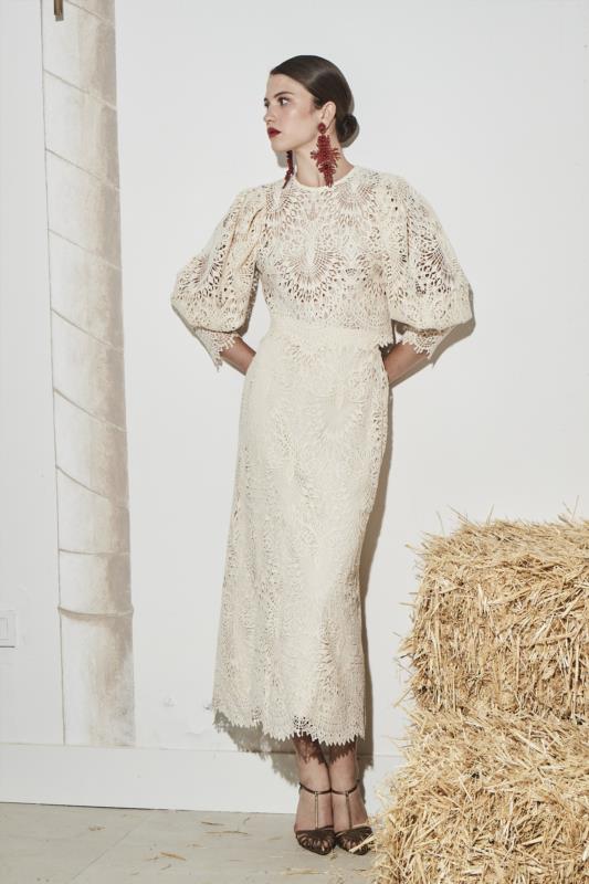 PANAMBI FALDA EVASE GUIPUR CINTURILLA TAFETAN POLI