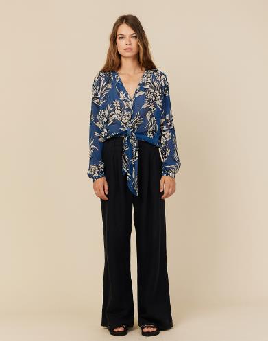 Blusa , modelo Calina de DIEGA